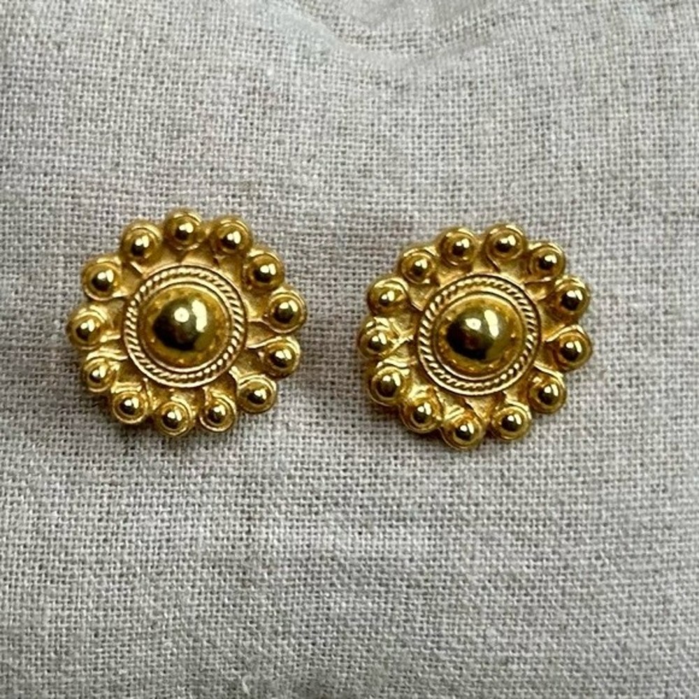 Vintage 1980s Sun shaped pierced earrings in Gold-tone